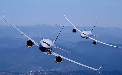 צפו: המטוסים החדשים ערכו "ריקוד זוגי בשמיים"