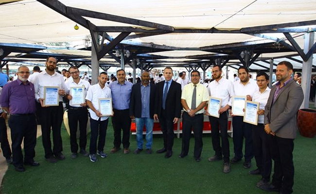 המשרתים המצטיינים והשר