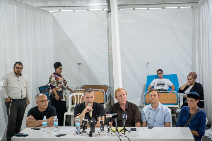 הרופאים באוהל המחאה