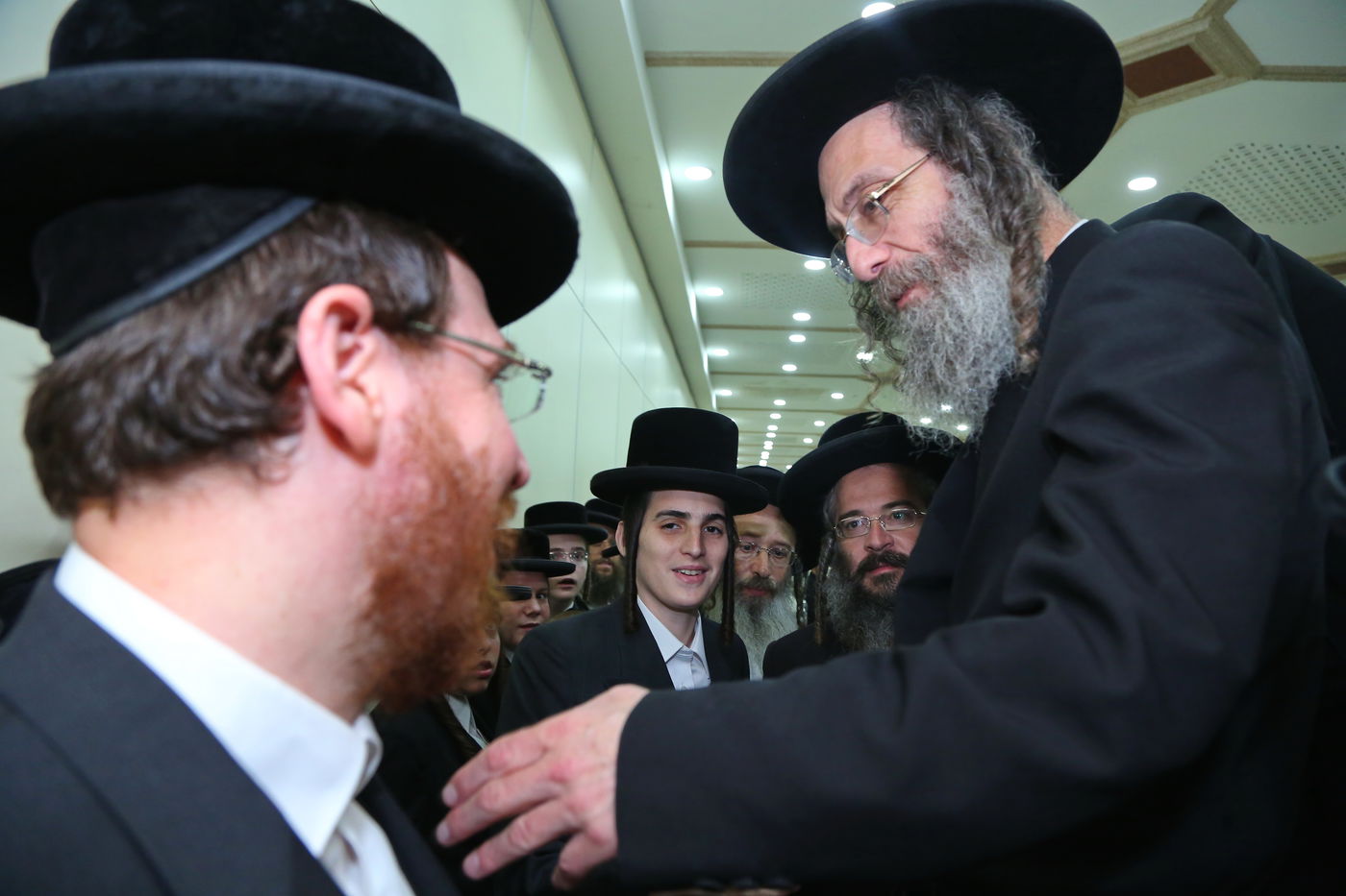 סיום מסכת: מוטי שטיינמץ והיתומים ריגשו את הקהל • צפו