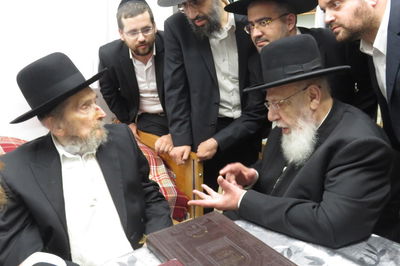 אורח בבית מרן ראש הישיבה: חכם שלום כהן