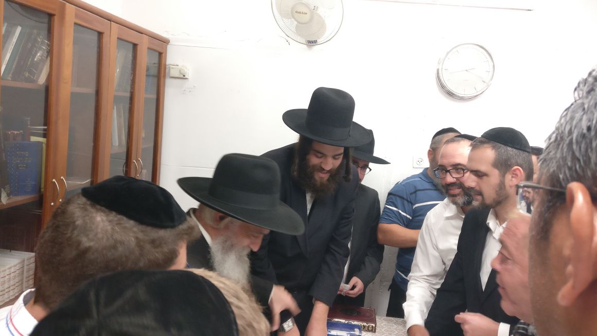 ראש העיר והעובדים בבית האדמו"ר: "ברכה לתושבים"