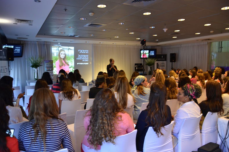 היכרות עם מוצרי קרליין. איפור.