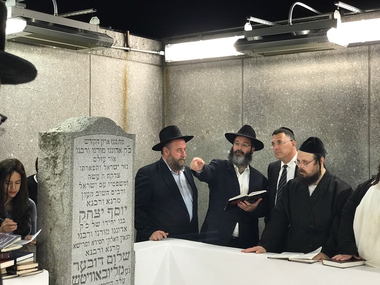 בציון הרבי מליובאוויטש: גדעון סער • תיעוד