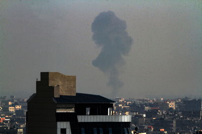 עשן מיתמר מעל עזה בתקיפת צה"ל הקודמת לפני כ-4 חודשים