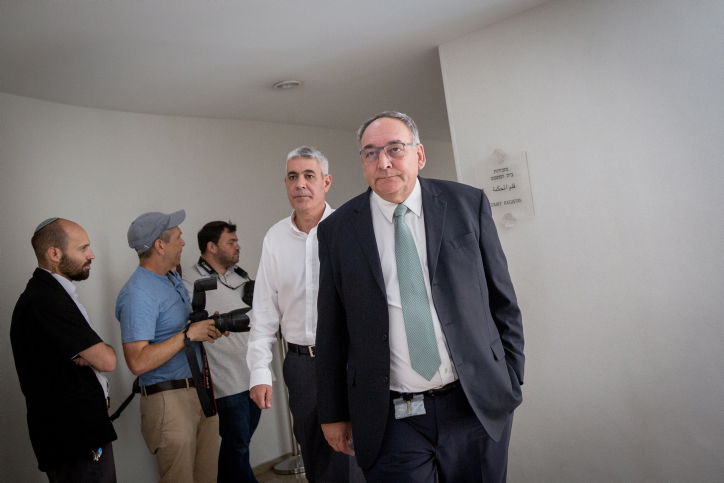 פרופ' רוטשטיין במהלך הגישור