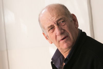 יכול להירגע, אהוד אולמרט