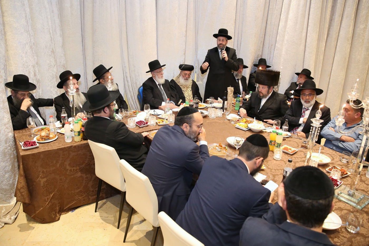 במעמד רבנים: הושק ספרו החדש של נשיא המועצת הגר"ש כהן • צפו