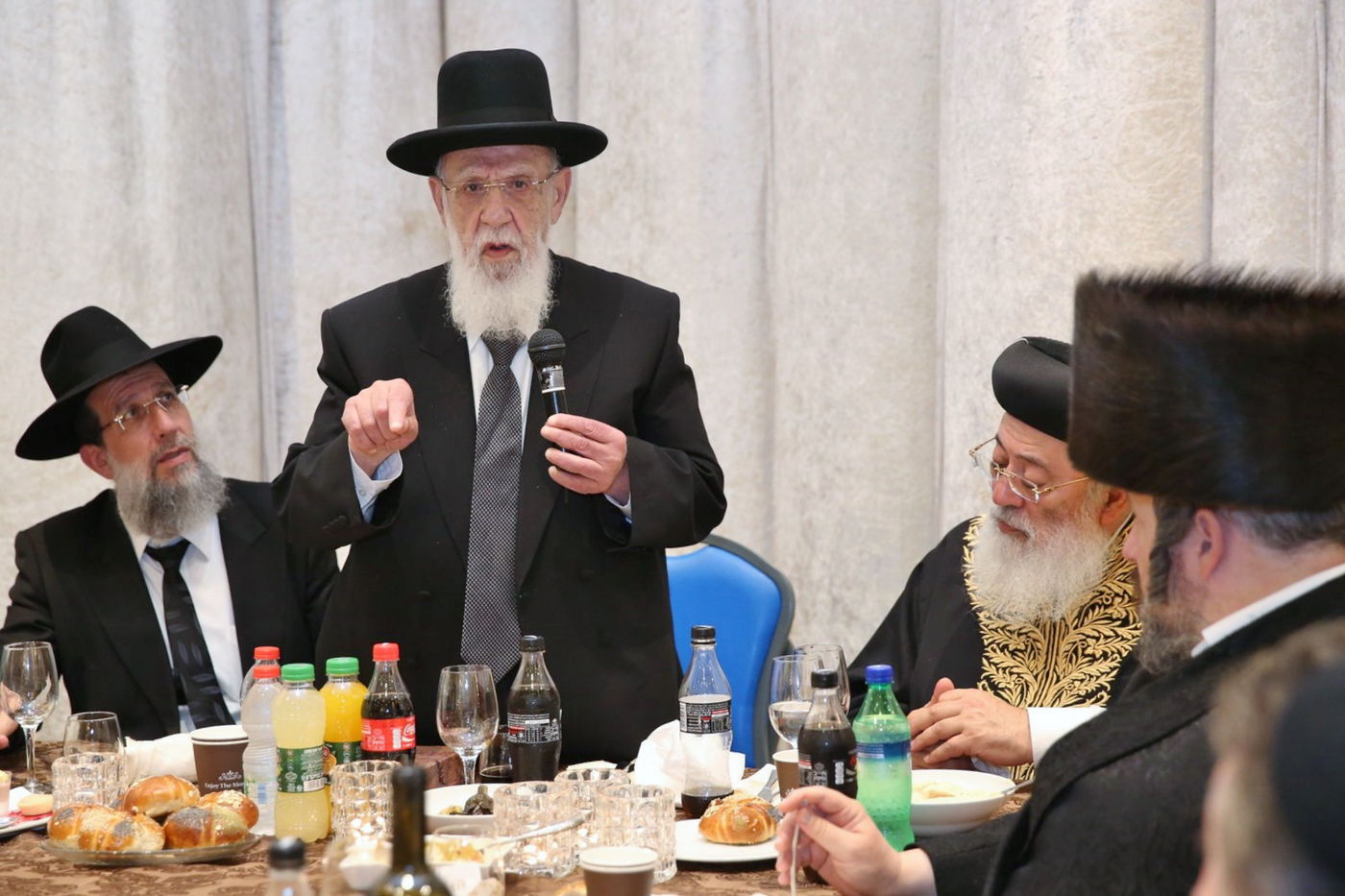 במעמד רבנים: הושק ספרו החדש של נשיא המועצת הגר"ש כהן • צפו