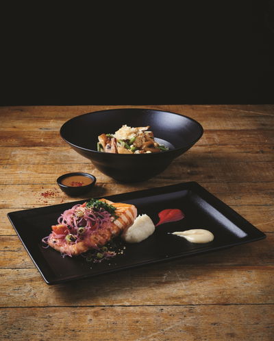 מנת סלומון בקפה קפה.