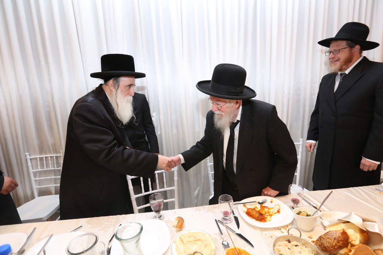 רבנים ואדמו"רים בשבע ברכות לבנו של הרב עידו וובר • גלריה