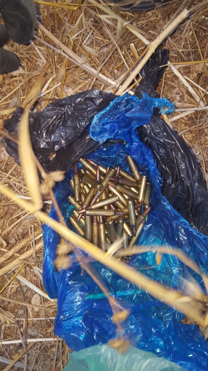 קבלני צבע גנבו 33 רובי M16 מבסיס צבאי