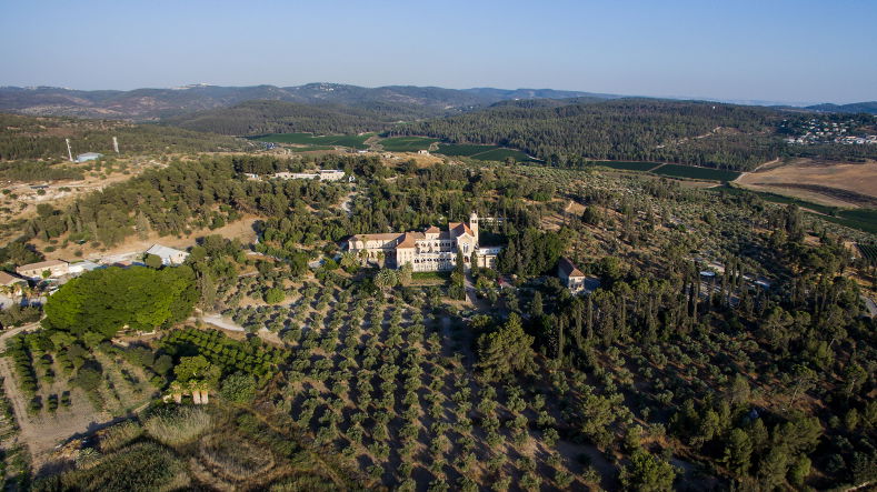סיור מצולם:  לטרון, גשרי הרכבת  ומיני ישראל