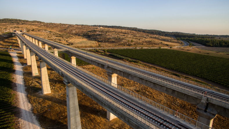 סיור מצולם:  לטרון, גשרי הרכבת  ומיני ישראל