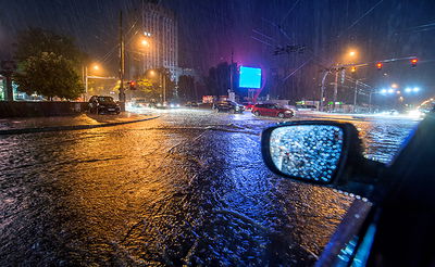 שטפונות בטיבט: בניין שלם נעלם תוך שניות