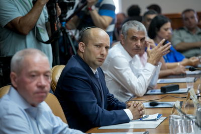 נפתלי בנט, ארכיון