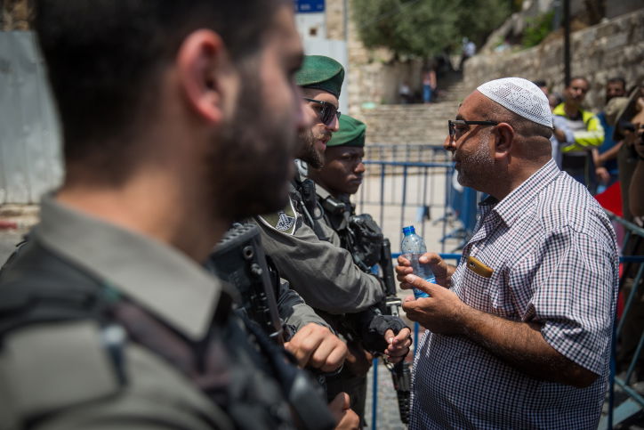 מוסלמים מאיימים בכניסה להר הבית: "צבא מוחמד מוכן"