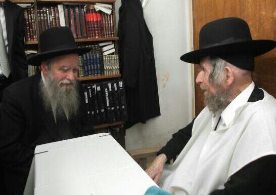 הגר"א פילץ אצל מרן ראש הישיבה