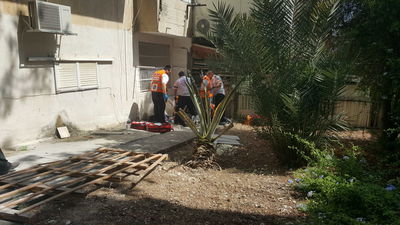 תאונת עבודה: פועל נפל ממרפסת גבוהה