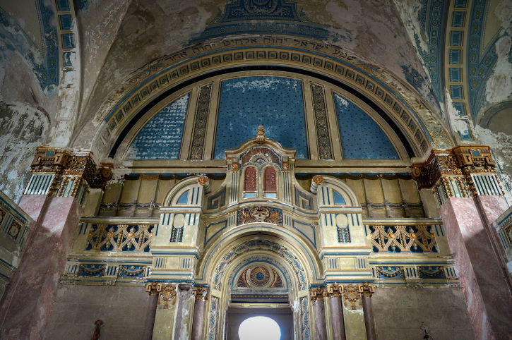 ארכיטקטורה מרהיבה מבתי הכנסת בעולם • צפו