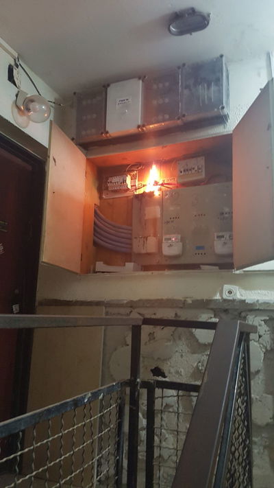 מצית סדרתי בבאר שבע: הצית ארונות חשמל