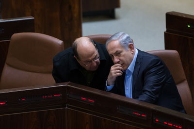 יעלון לנתניהו: נכשלת..