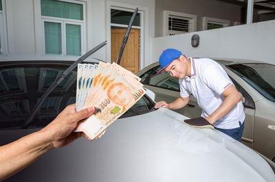 מחקר חדש: רוצים להיות מאושרים? קנו זמן