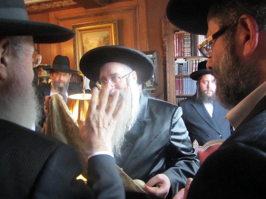 עם ה'חלאט' של רבי ברוך ממעז'בוז'