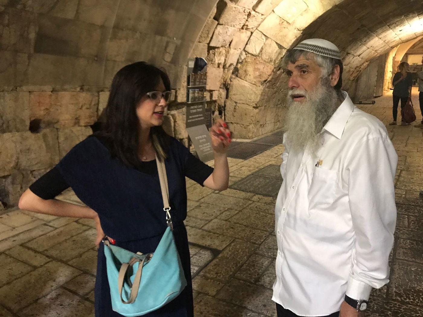 ידוענים ישראלים בסיור בכותל עם ישי לפידות • צפו