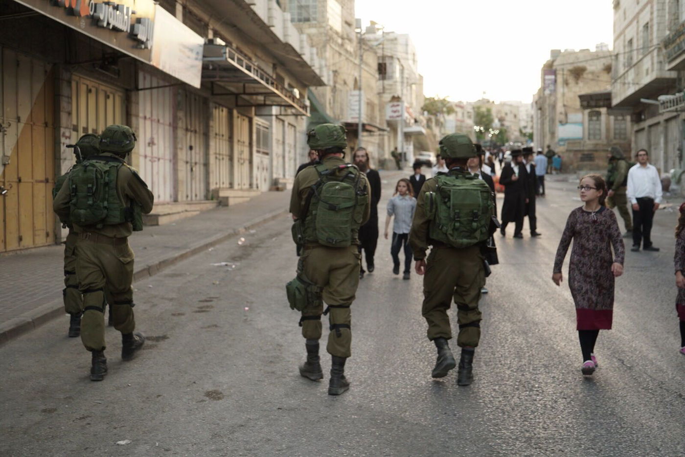 כ-400 מתפללים הגיעו לקבר עתניאל בן קנז