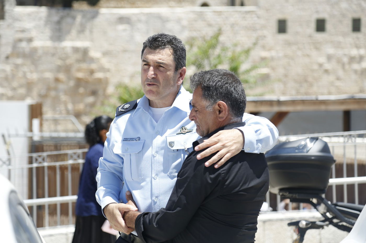 מפקדי המשטרה נפגשו עם האבות השכולים בכותל המערבי