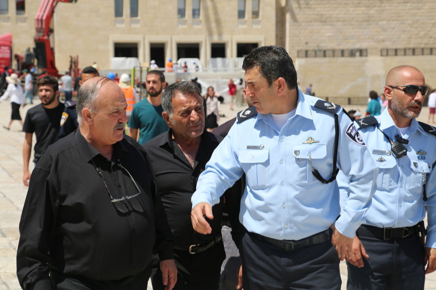 מפקדי המשטרה נפגשו עם האבות השכולים בכותל המערבי