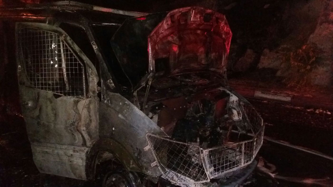 הרכב שהועלה באש