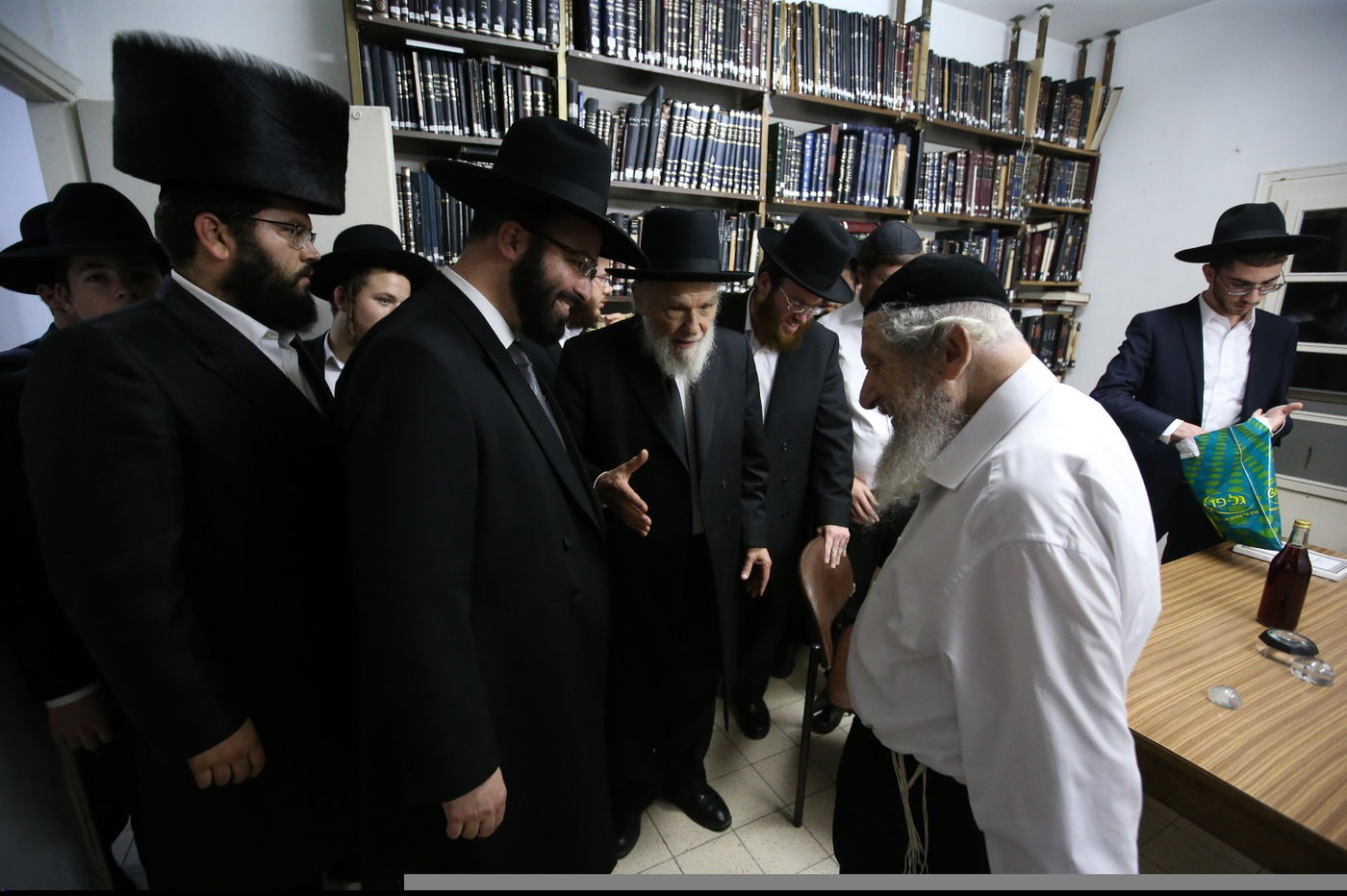 "שיעור כללי" בסניף החדש של "מגדל עוז" בבני ברק