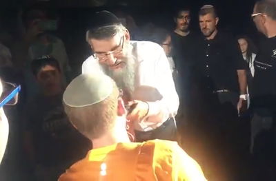 אברהם פריד הפתיע עם אורח בלתי צפוי