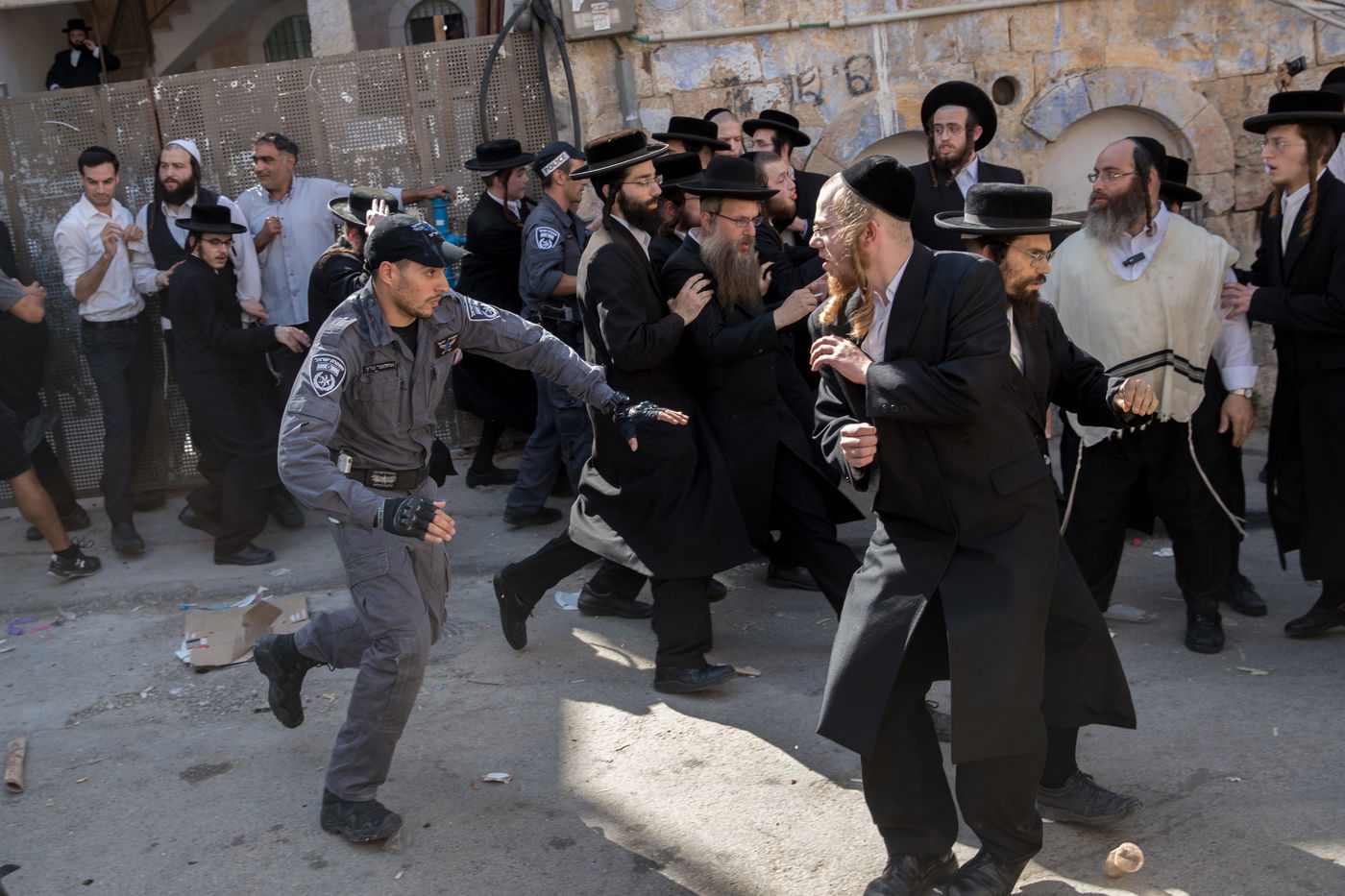 דגלי פלסטין ואלימות • תיעוד ממאה שערים