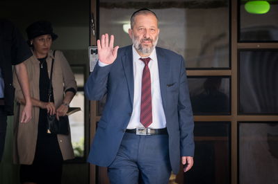 אריה דרעי ורעייתו נחקרים שוב; "יהיה טוב"