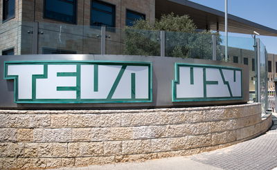 האם מניית טבע התרסקה כעונש על סחיטת החולים?