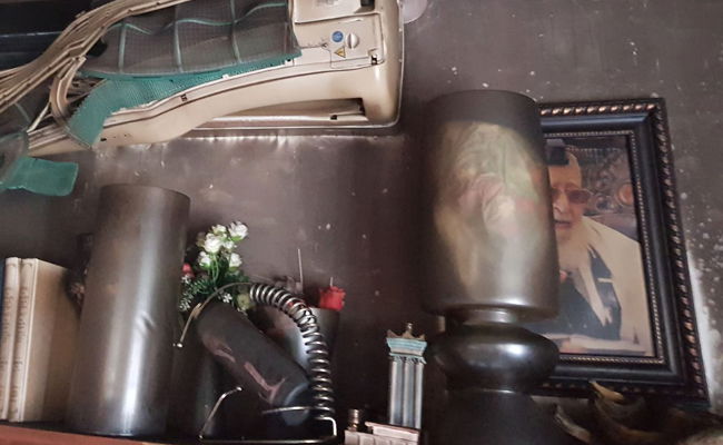 תמונת מרן הגר"ע יוסף ששרדהנ את השריפה