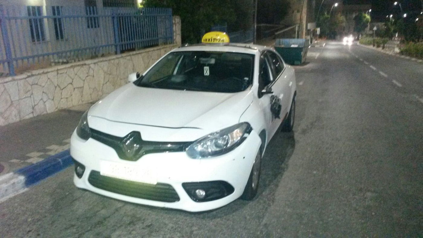 המונית בזירת התאונה