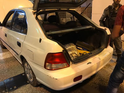 השוהה הבלתי חוקי נתפס בתוך תא המטען