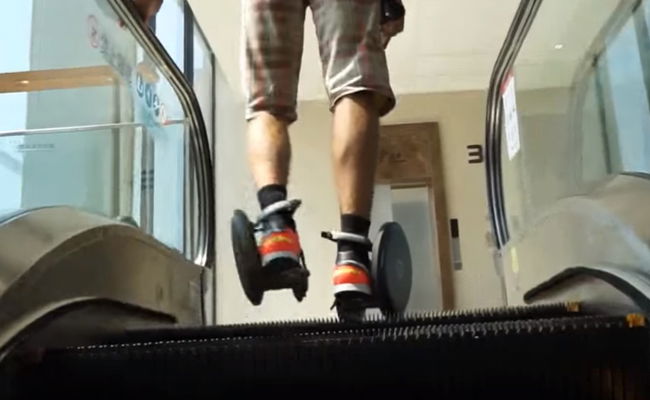 לסבתא לא היו גלגלים, לנכד כן