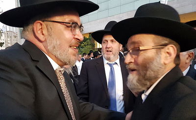 גפני מאחל מזל-טוב לאשר