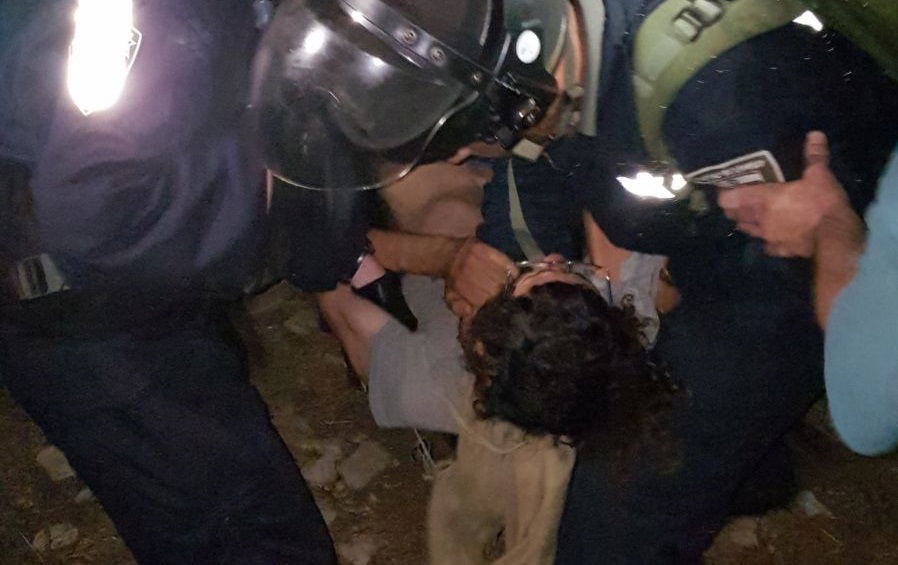 יצהר: המשטרה גייסה תיכוניסטים לפינוי הציוד