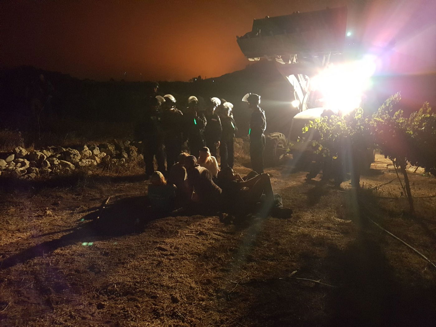 יצהר: המשטרה גייסה תיכוניסטים לפינוי הציוד