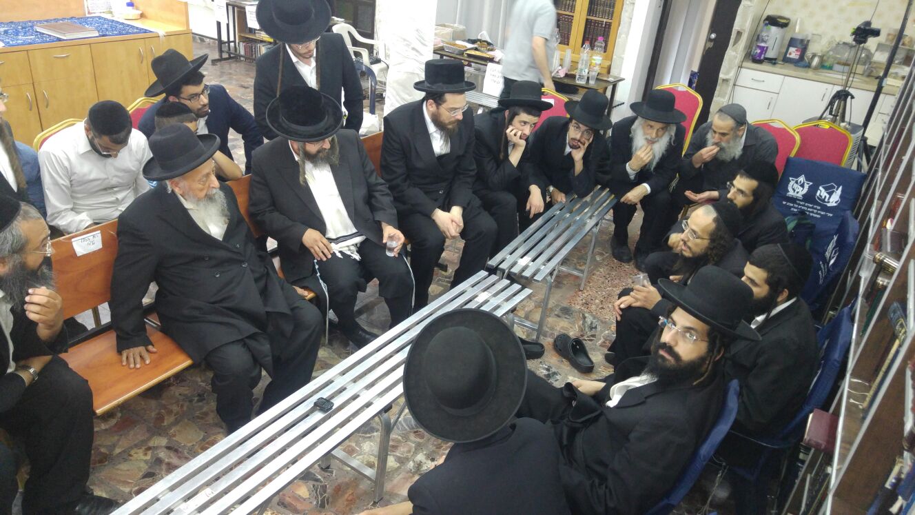 ברסלב: אלפים ניחמו את בניו של הרב מאיר שלמה זצ"ל