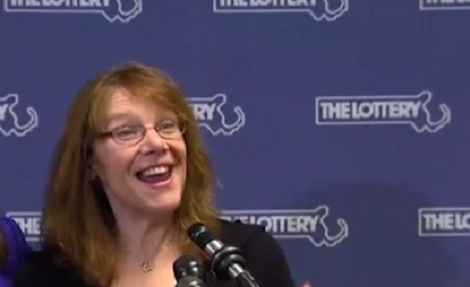 הזוכה המאושרת