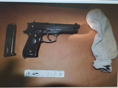 שדד קיוסק והחביא את אקדחו בתוך רמקול