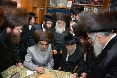 הרבי מסאטמר והגרמ"י לנדא. אכיון