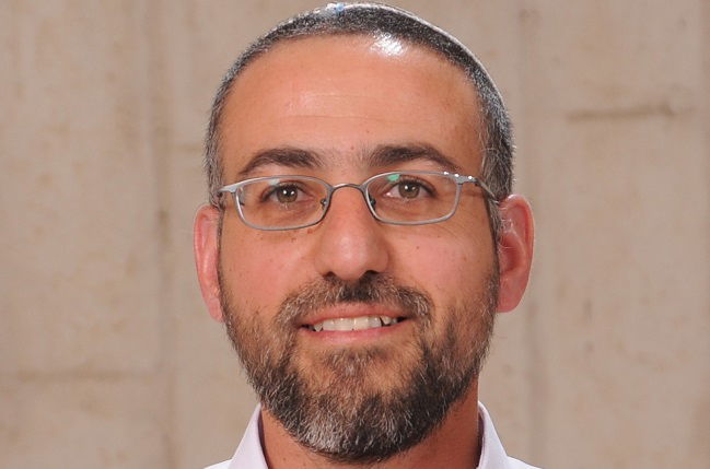 ברק קרמר בסינגל חדש - "אליך לב ונפש"